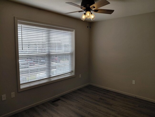Photo - 113 N 6th St Unidad 11
