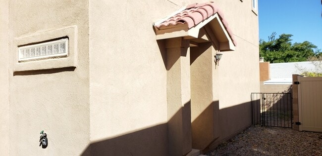Photo - NW Albuquerque Town Home
