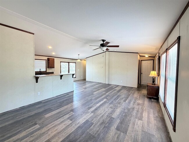 Photo - 157 Lakeside Dr