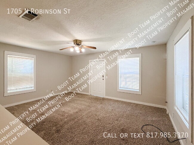 Photo - 1705 N Robinson St