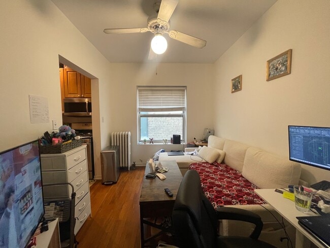 Photo - 677.5 W Wrightwood Ave Unit 3N