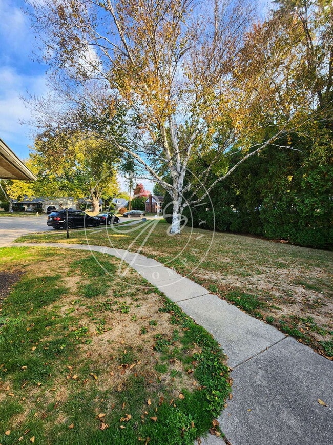 Photo - 1103 Maple Ct