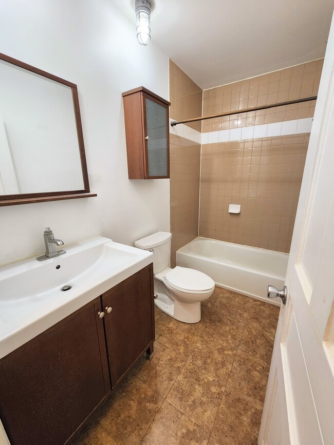 5326 Butler St Unit 2