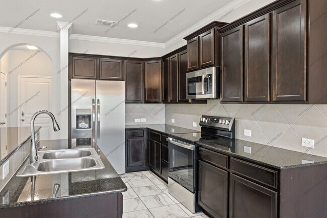 Photo - 818 Dunford Dr