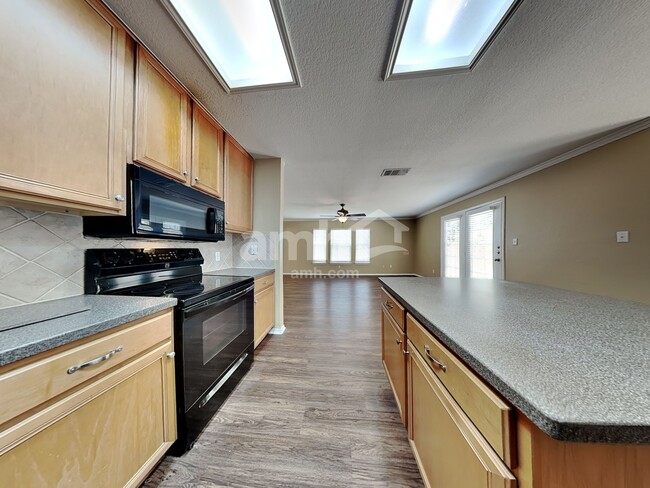 Photo - 360 Thicket Ln