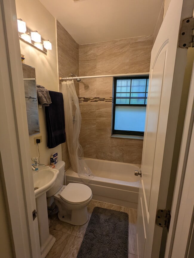 7035 N Sheridan Rd Unit Sheridan