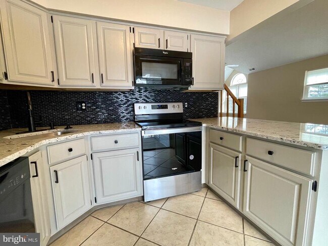 Photo - 102 Grand Blvd Unit 2