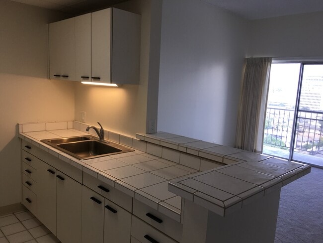 Photo - 725 Piikoi St Unit Piikoi Plaza 1203