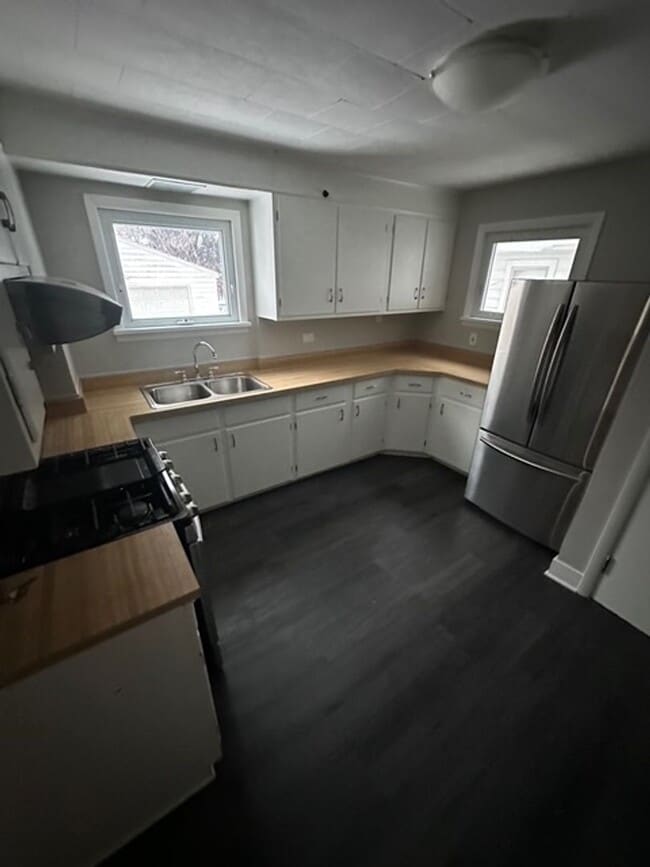 Photo - 93 Tryon Park