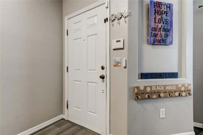 Photo - 1138 Hillhurst Dr