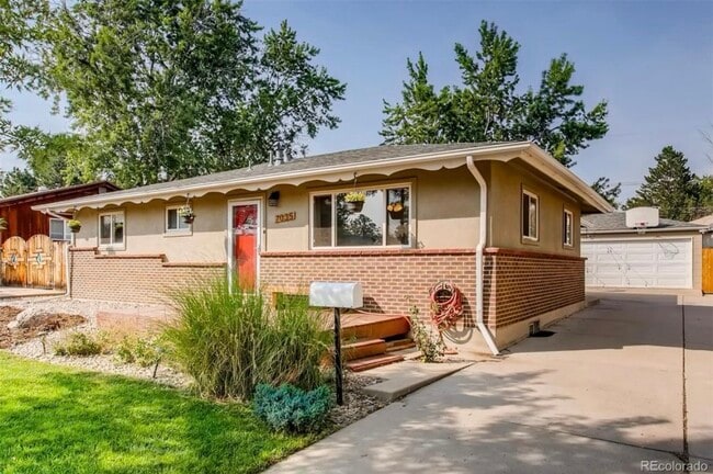Building Photo - 7035 W Iowa Ave Rental