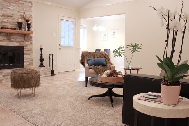 Photo - 10306 Bob White Dr