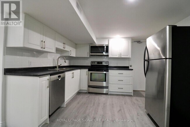 Photo - 309 Cranbrook Dr