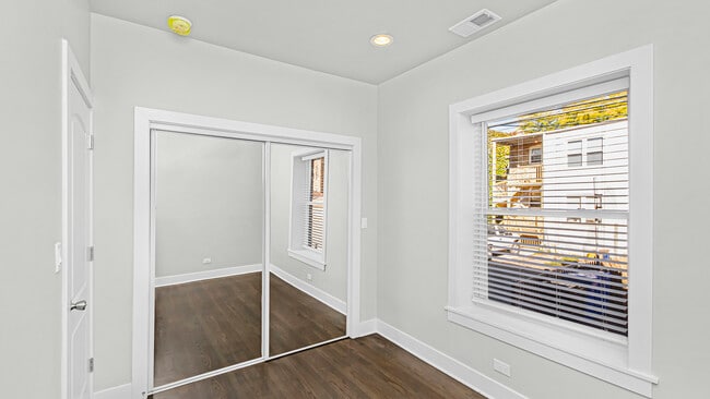 Photo - 6459 N Glenwood Ave Unit 2