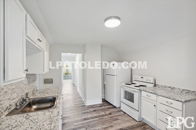 Photo - 4039 Vermaas Ave