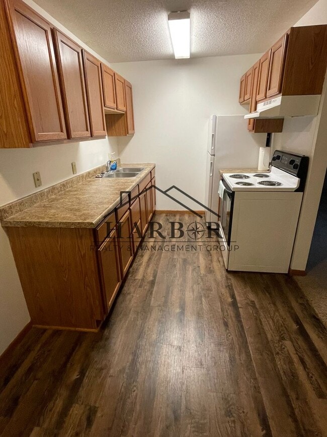 Building Photo - Hayfield Greens Unit 115 - 201 Rental