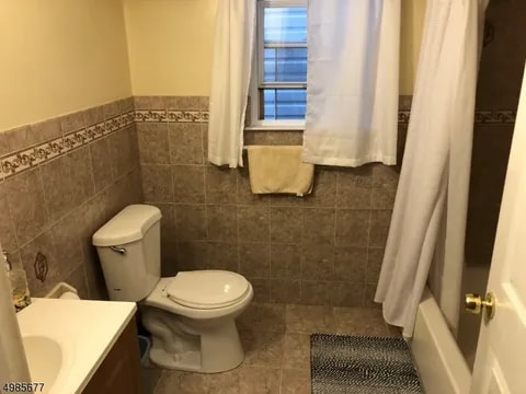 Photo - 469 Hawthorne Ave Unit Apt 1