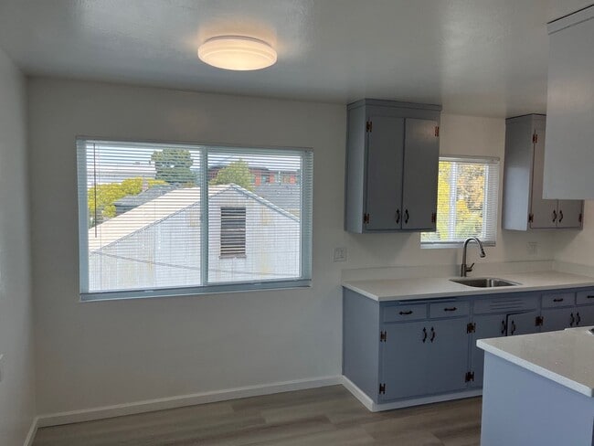Photo - Spacious, Newly Remodeled, One Bedroom apartment Unit R