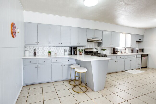 Photo - Pre-Leasing for July 2025! Apartment
