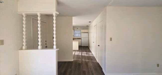 Photo - AVAILABLE! 2 Bedroom 2 Bath in Longview!
