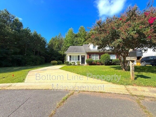 Building Photo - 718 Cody Ct