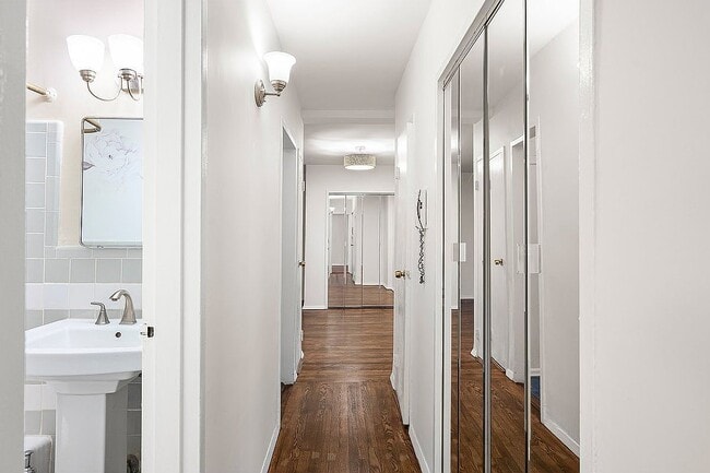 800 Grand Concourse