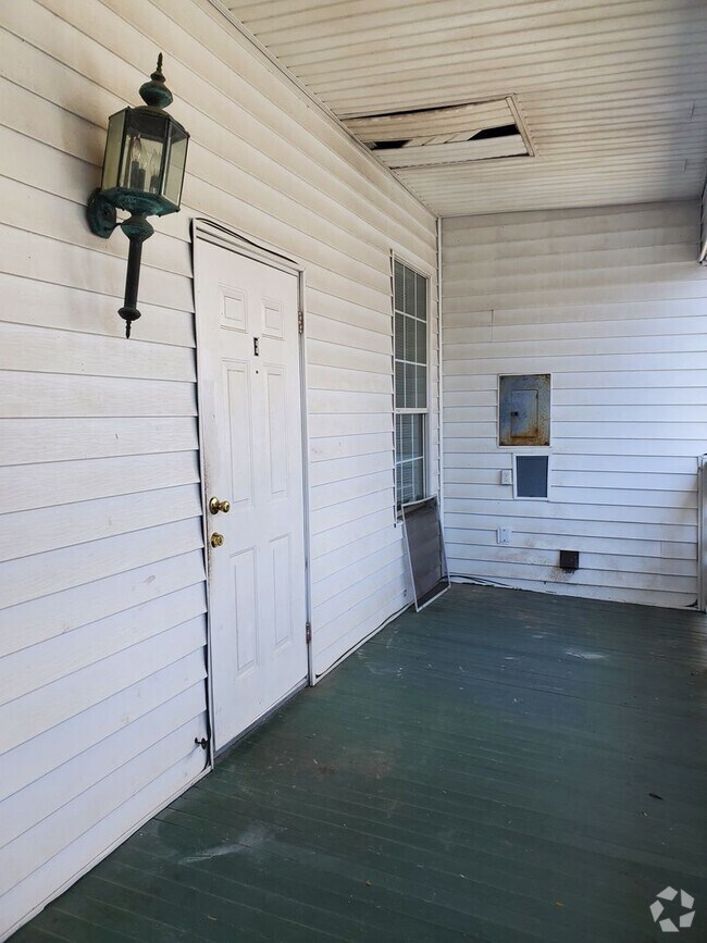 Building Photo - 640 E Washington St Unit 640 East Washington Street E Rental