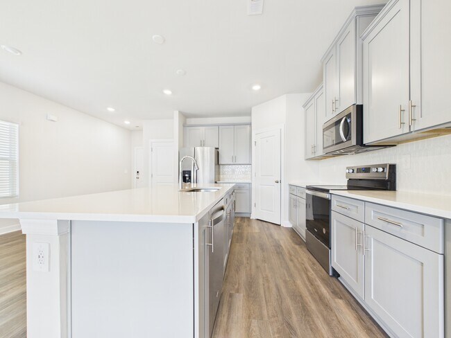 Photo - 1768 Braemar Vlg Dr