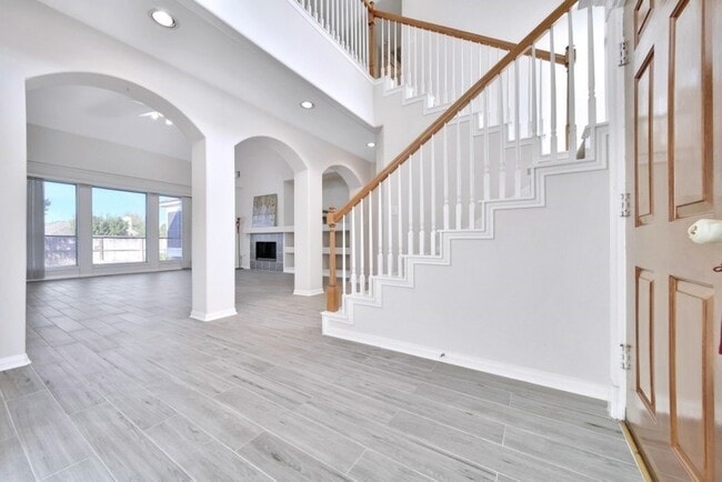 Photo - 522 Jay's Ln