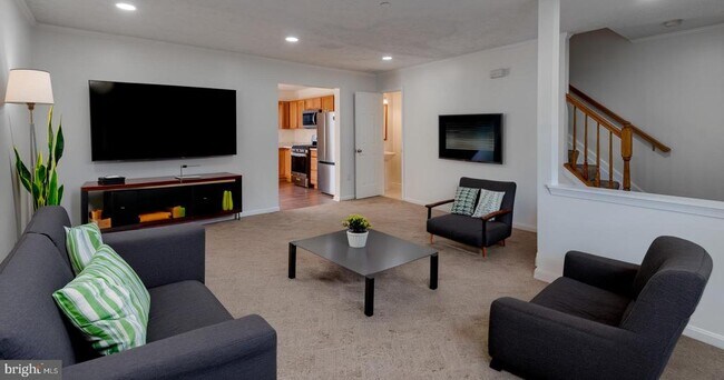 Photo - 2502 Regal Pl