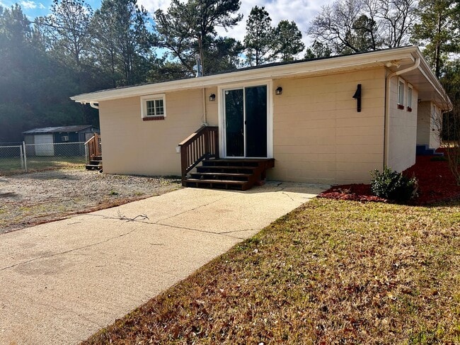Photo - AVAILABLE NOW! 3 Bedrooms/1 1/2 Bath with Double living room space.