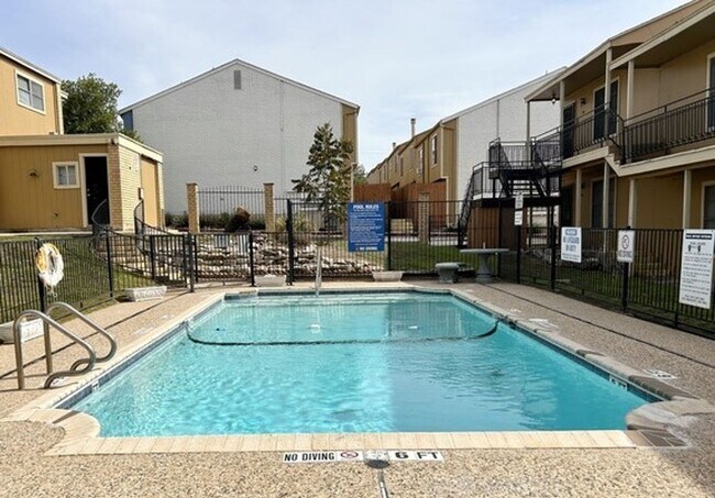 Photo - Charming Condo in Vista Del Sol! Unit 103A