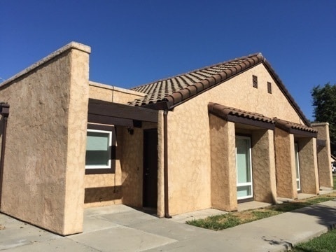 Building Photo - Modesto 2 Bedroom 1 Bathroom Town Home