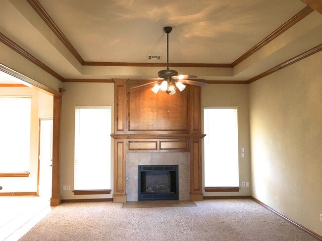 Photo - 813 W Windmill Ct