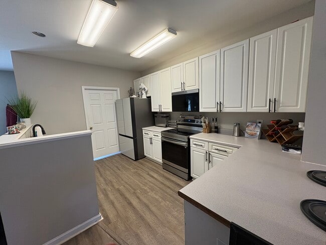 Photo - 7640 Katherine Dr