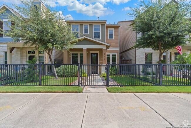 Building Photo - 215 E Courtland Pl Rental