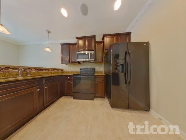 Photo - 661 Dawsons Park Wy