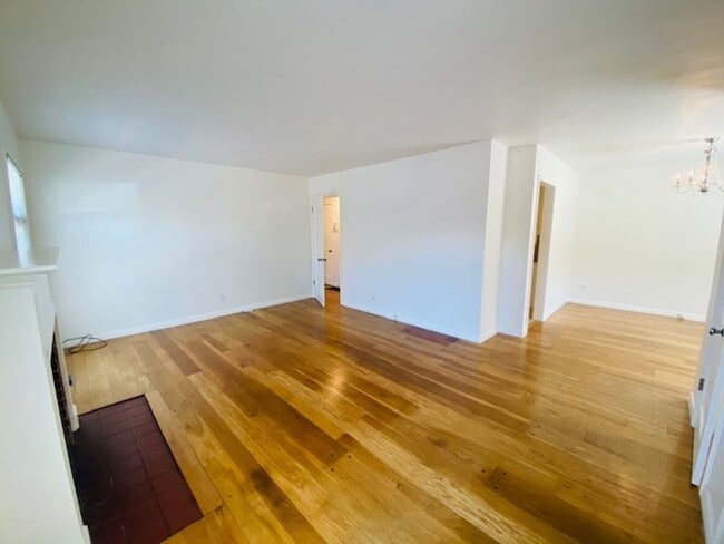 Photo - Gorgeous 1BD/1BA, Single-Story Unit in a Charming 4-Plex Near Downtown Lafayette- Available NOW!