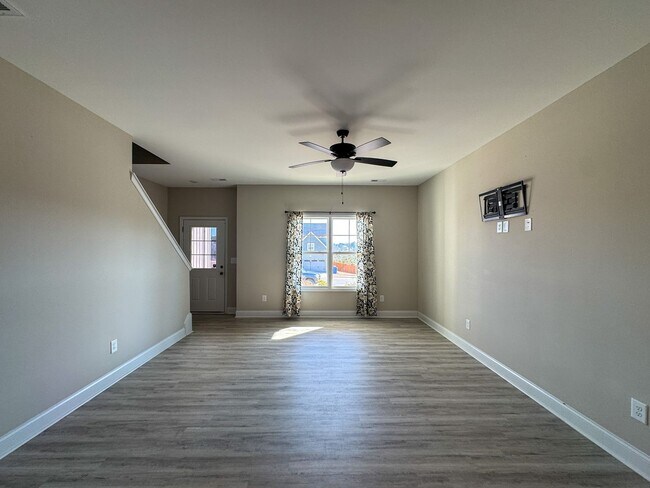 Photo - Beautiful 4 Bed 3 Bath Home with Bonus Room