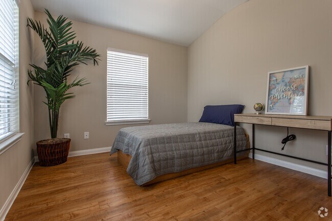 3 BR, 2 BA - 1315 SF