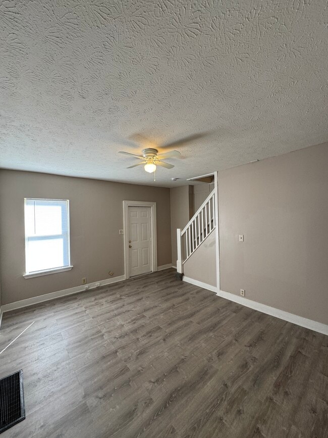 Photo - 404 N Chestnut Ave Unit 404 Chestnut