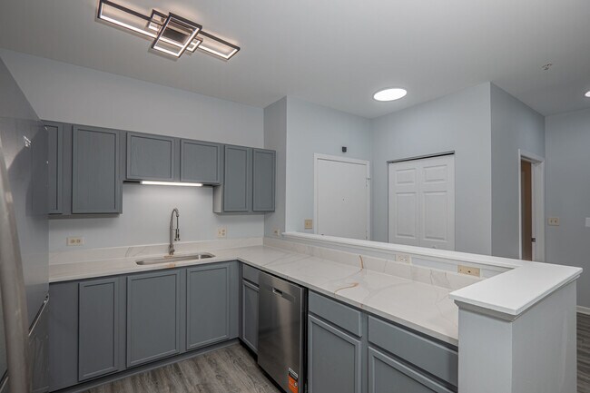 801 N McLean Blvd