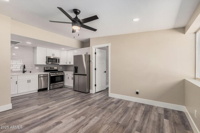 Building Photo - 3331 N 66th Pl Unit 3