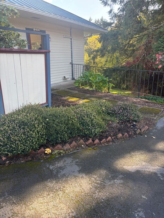 Photo - Enjoy 1.125 Acres near Downtown McMinnville