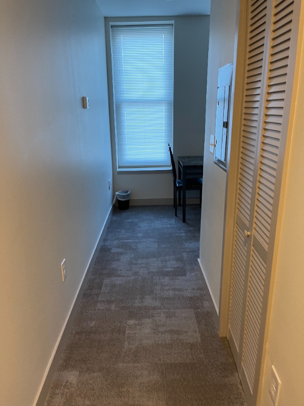Building Photo - 1417 W9th St Rental