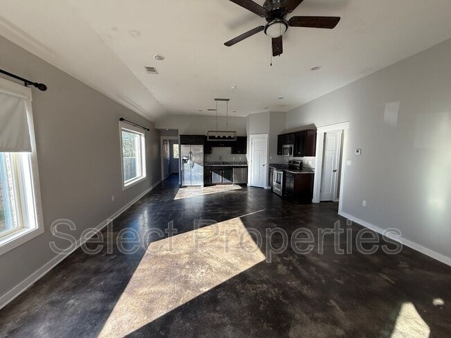 Photo - 263 Wolf Den Dr