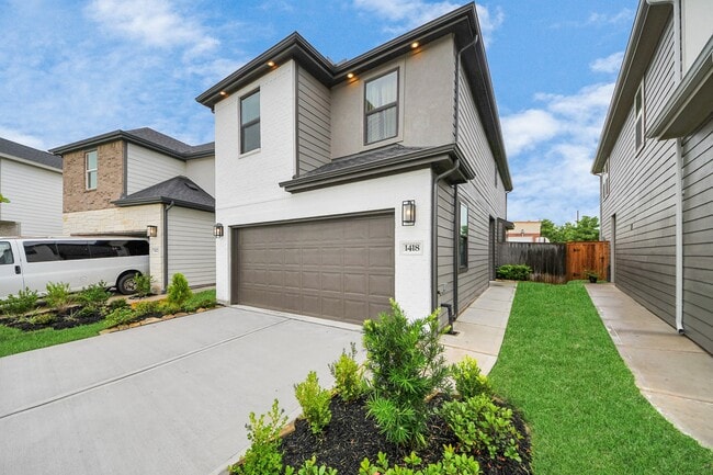 Photo - 1418 Revolution Way