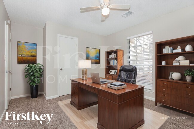 Photo - 150 Domino Ct