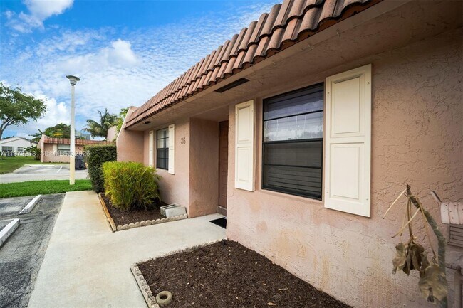 Photo - 35 Cortez Way Unit 1-43