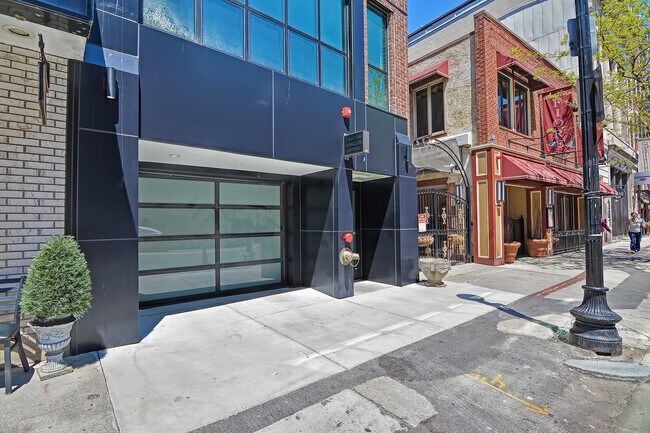 Photo - 250 Hanover St Unit 1